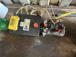 HYDRAULIC DUMP TRAILER ASSEMBLY