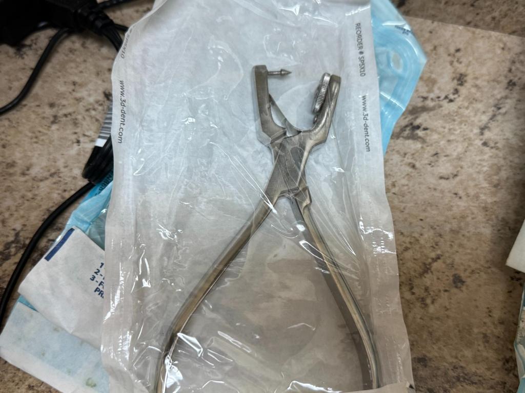 DENTAL INSTRUMENTS