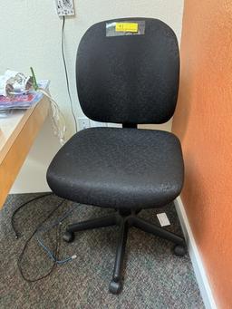 LOT CONSISTING OF OFFICE FURNITURE