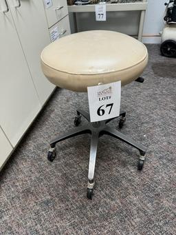 ASSISTANTS  STOOL