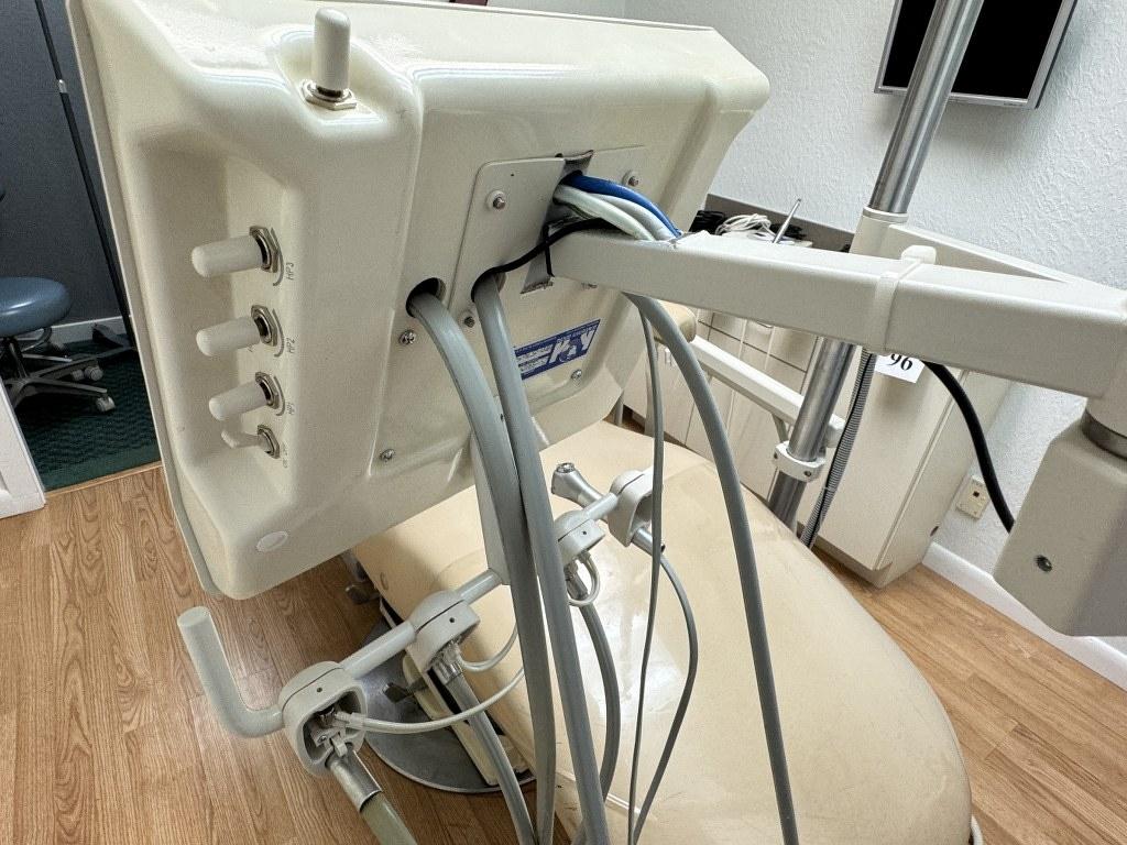 BEVER STATE DENTAL PATIENT CHAIR