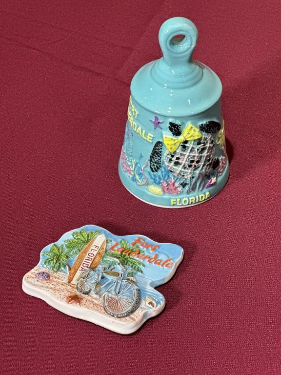 LOT CONSISTING OF ASSORTED BEACH-THEMED SOUVENIRS