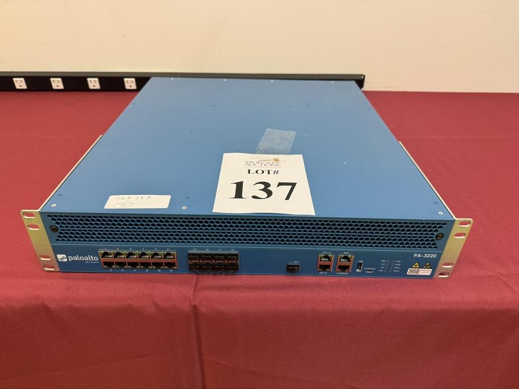 Palo Alto Networks PA-3220 VPN 12X RJ-45 8X SFP+