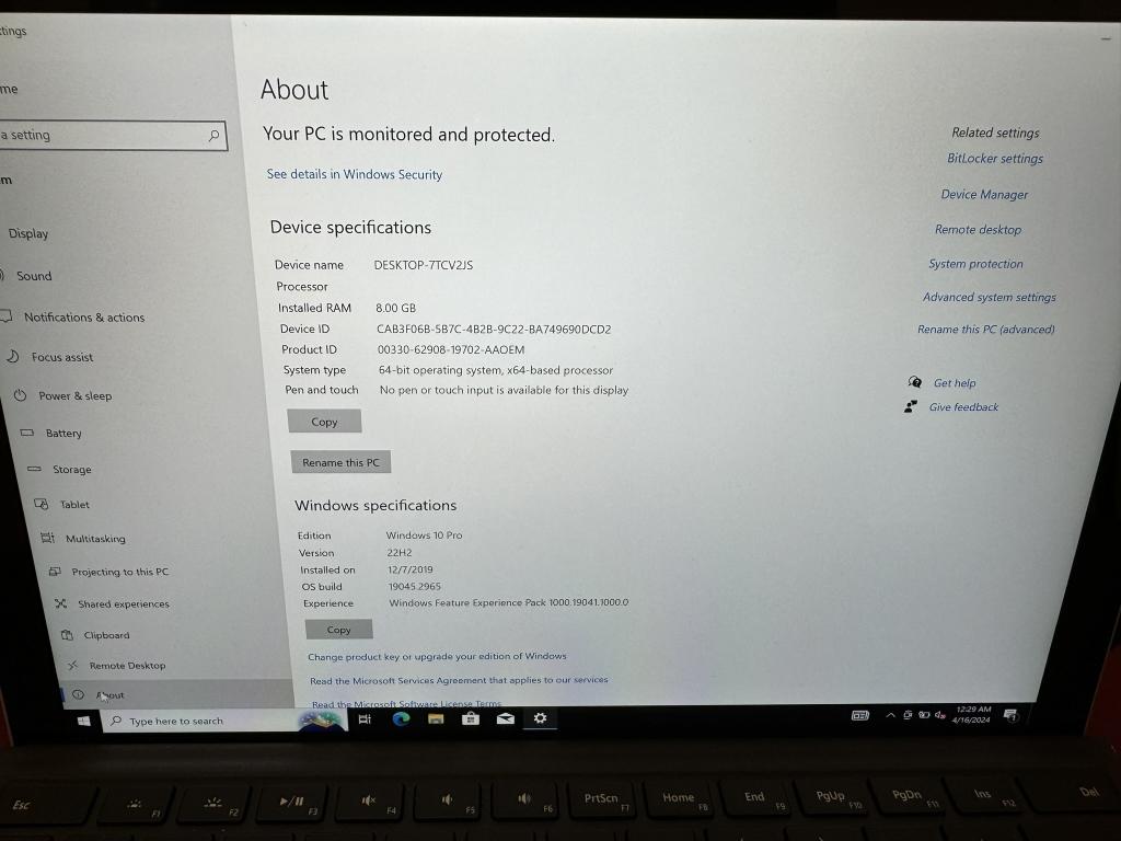 Microsoft Surface Pro 4 Corei7 8GB RAM 256GB SSD