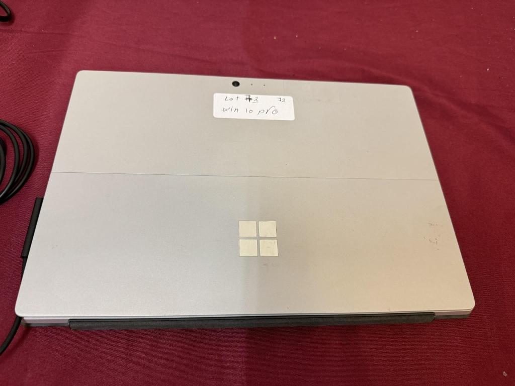 Microsoft Surface Pro 4 Corei7 8GB RAM 256GB SSD