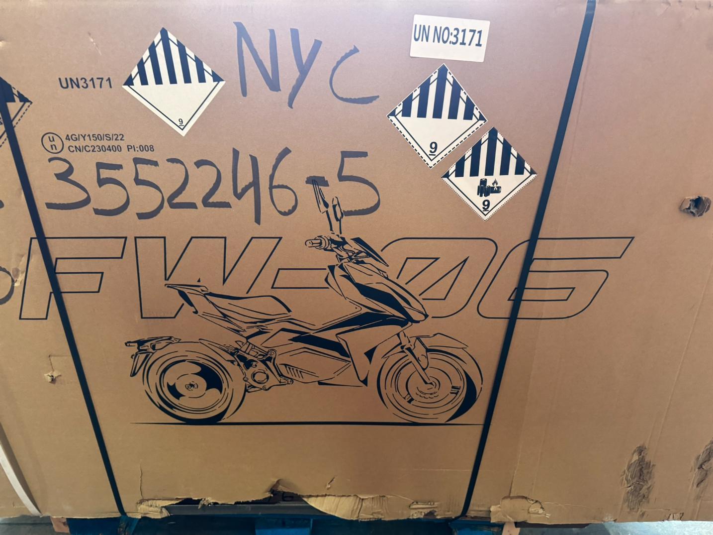 FELO FW-06 ELECTRIC SCOOTER (NEW IN BOX)