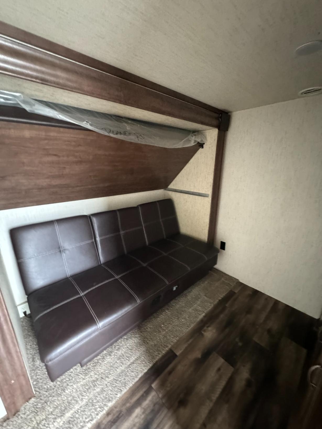 2018 FOREST RIVER RV SIERRA 372LOK