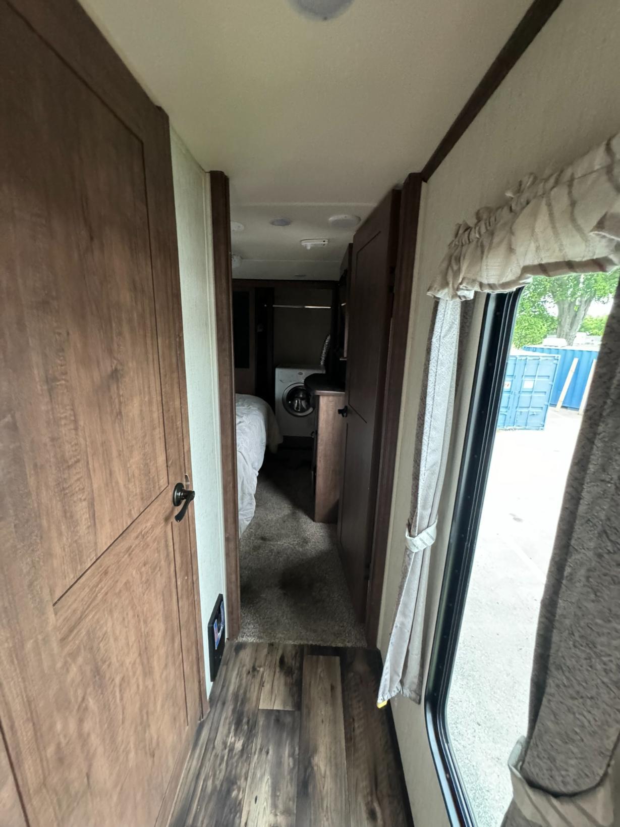 2018 FOREST RIVER RV SIERRA 372LOK