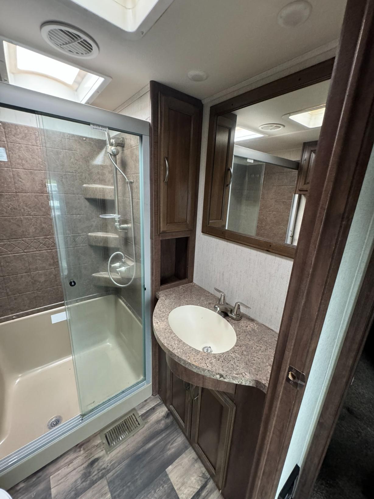 2018 FOREST RIVER RV SIERRA 372LOK