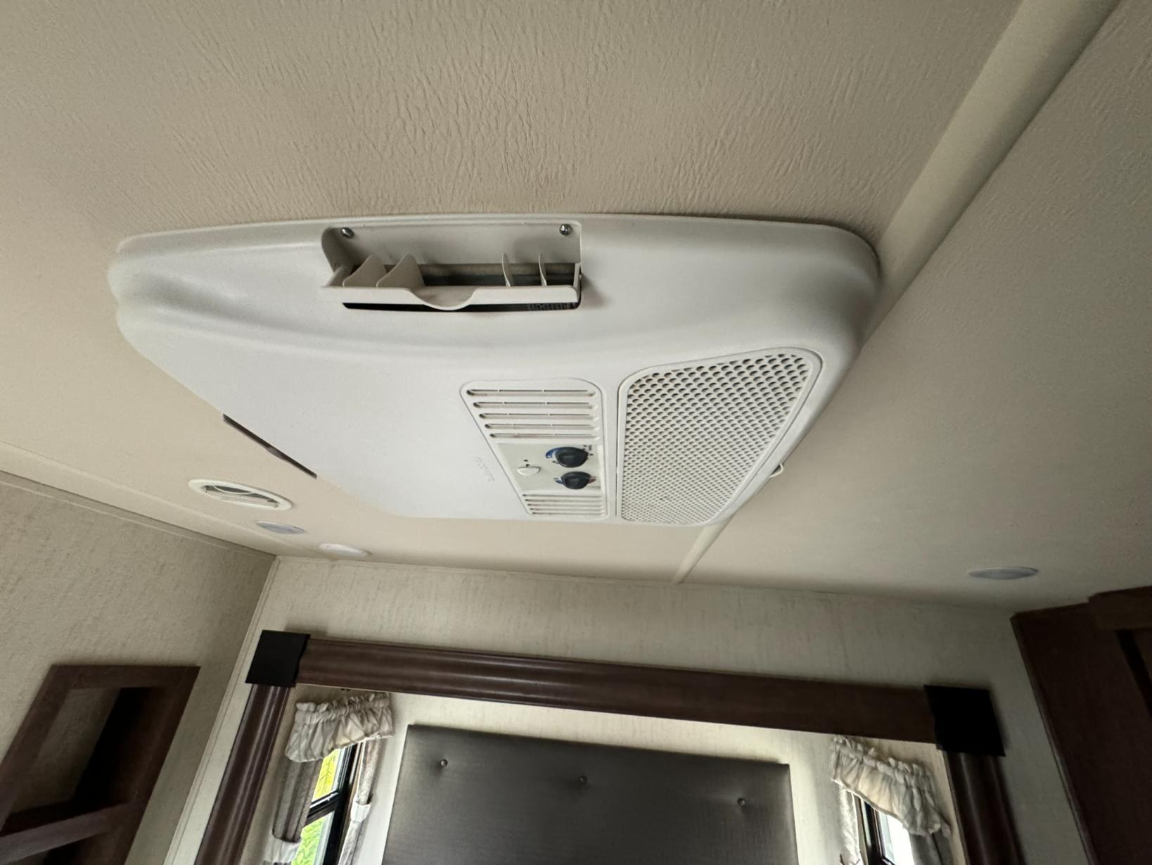 2018 FOREST RIVER RV SIERRA 372LOK