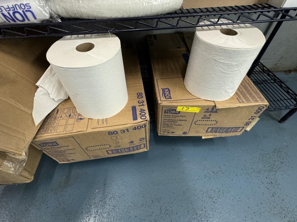 LOT CONSISTING OF CONTENTS ON METRO RACK