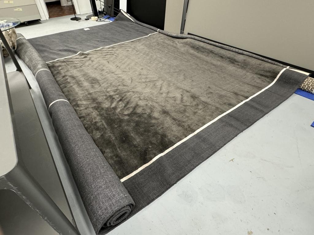 GIORGETTI ATMOSPHERE HAND KNOTTED RUG FROM INDIA