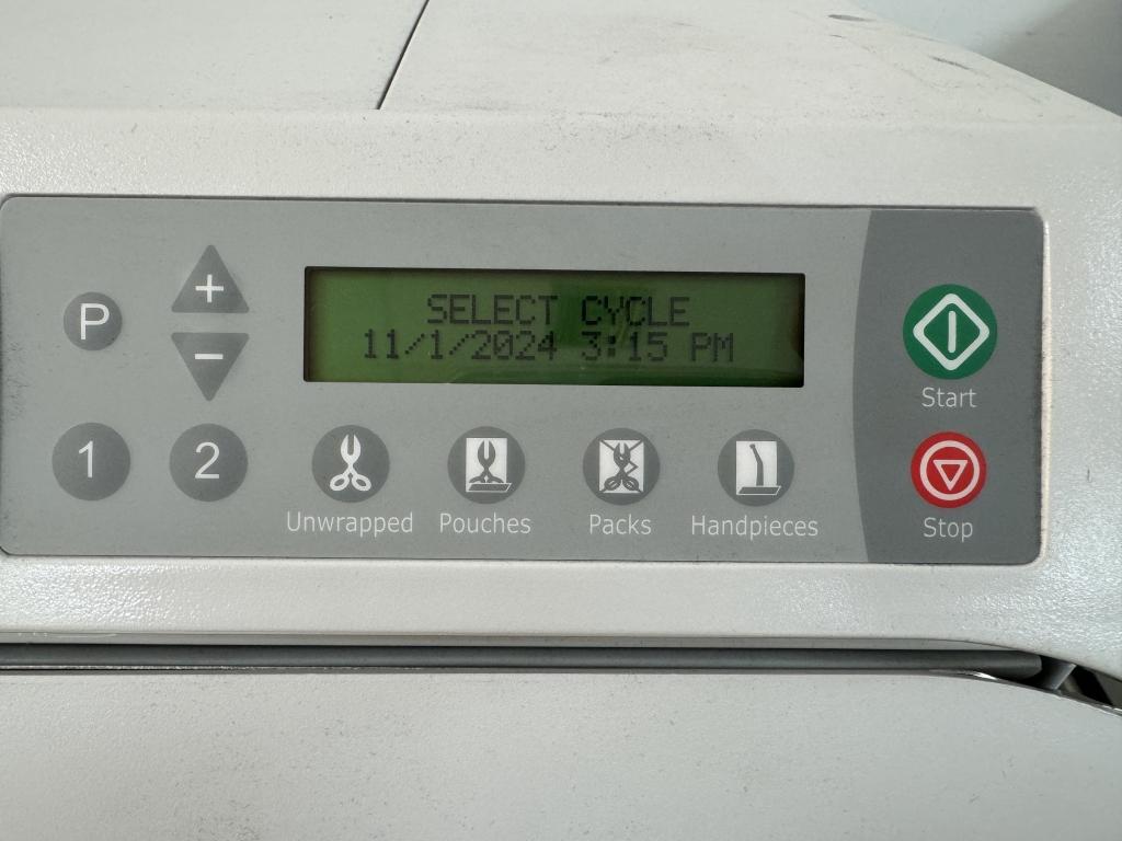 MIDMARK M11 SELF-CONTAINED STEAM STERILIZER