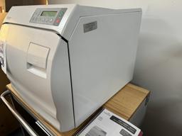 MIDMARK M11 SELF-CONTAINED STEAM STERILIZER