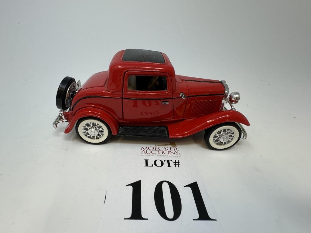 DIECAST 1932 FORD 3-WINDOW COUPE MODEL SS7722