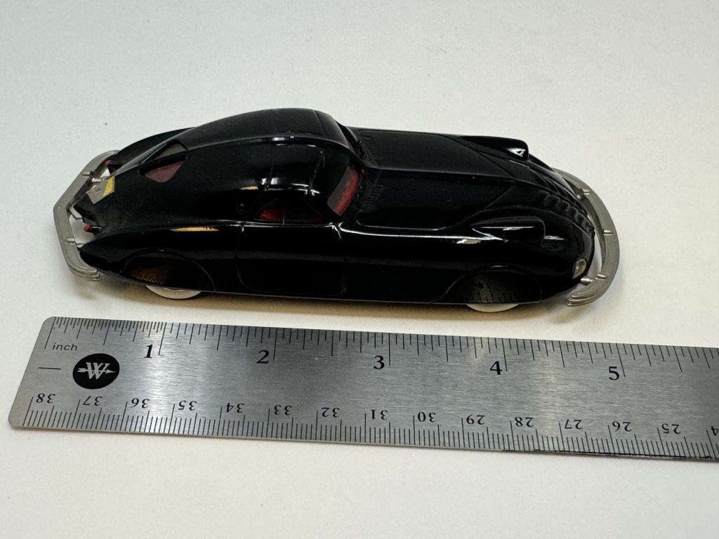 ASSORTED DIECAST COLLECTIBLE CARS