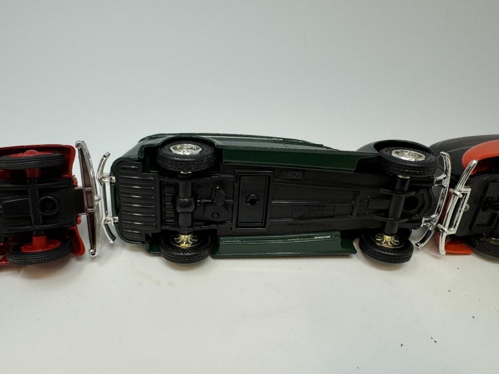 ERTL DIECAST PIGGY BANKS WITH KEYS