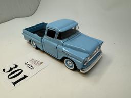 DIECAST 1958 CHEVY APACHE