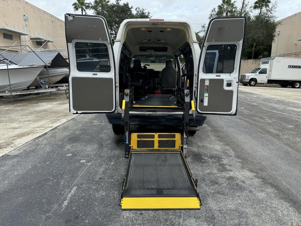 2014 FORD E-250 ADVANCE TRAC RSC MOBILITY VAN