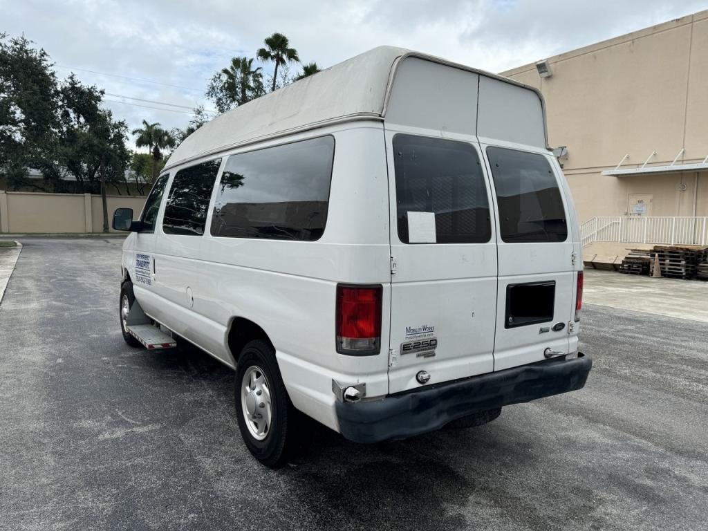 2014 FORD E-250 ADVANCE TRAC RSC MOBILITY VAN