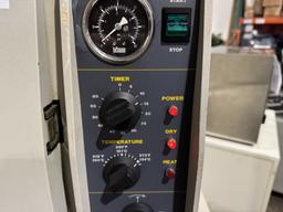 TUTTNAUER TABLE AUTOCLAVE (MODEL UNKNOWN)