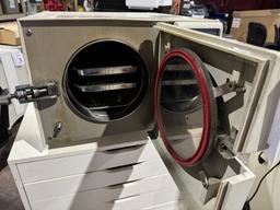 TUTTNAUER TABLE AUTOCLAVE (MODEL UNKNOWN)