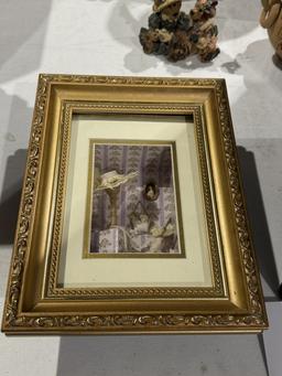 LOT CONSISTING OF ASSORTED HOME DÉCOR