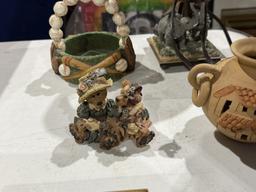 LOT CONSISTING OF ASSORTED HOME DÉCOR