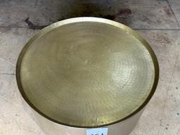 METAL ROUND COFFEE TABLE