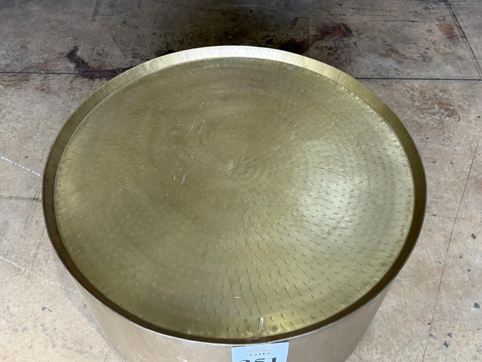 METAL ROUND COFFEE TABLE