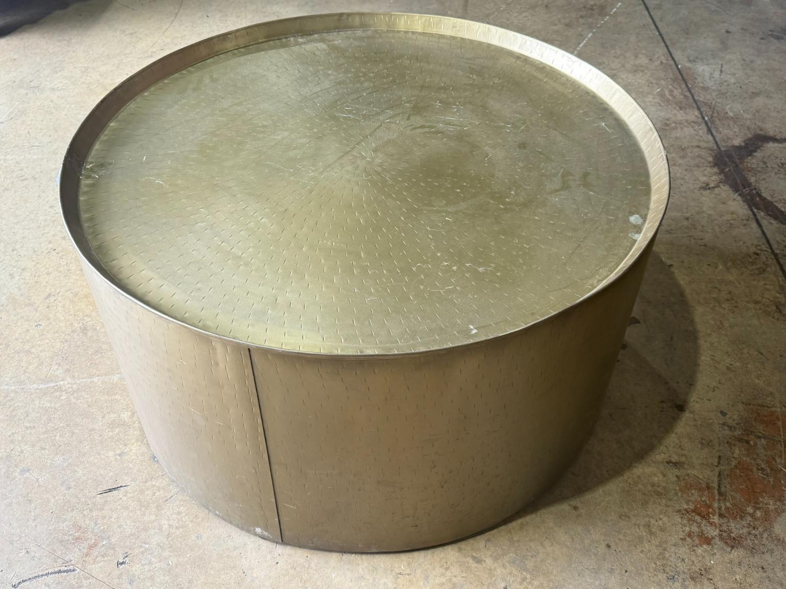 METAL ROUND COFFEE TABLE