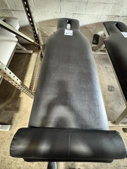 6' MASSAGE TABLE