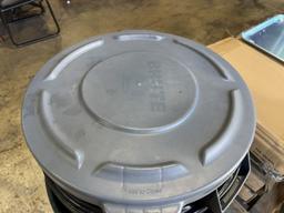 LOT CONSISTING OF ASSORTED SIZE GARBAGE CANS
