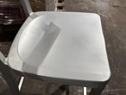 ALUMINUM BAR STOOLS