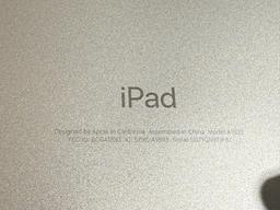 APPLE iPAD A1893 WITH COVER
