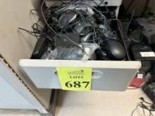 LOT CONSISTING OF: COMPUTER MOUSE