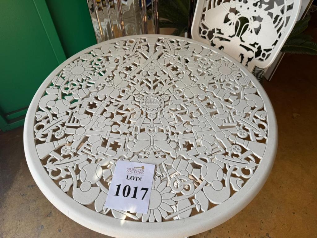ALUMINUM ROUND TABLE "INDUSTRY COLLECTION"