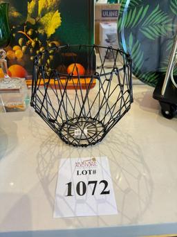 ADJUSTABLE METAL MULTI FORM FRUIT BASKET