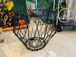 ADJUSTABLE METAL MULTI FORM FRUIT BASKET