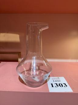 WINE CARAFE NUDE CANTER