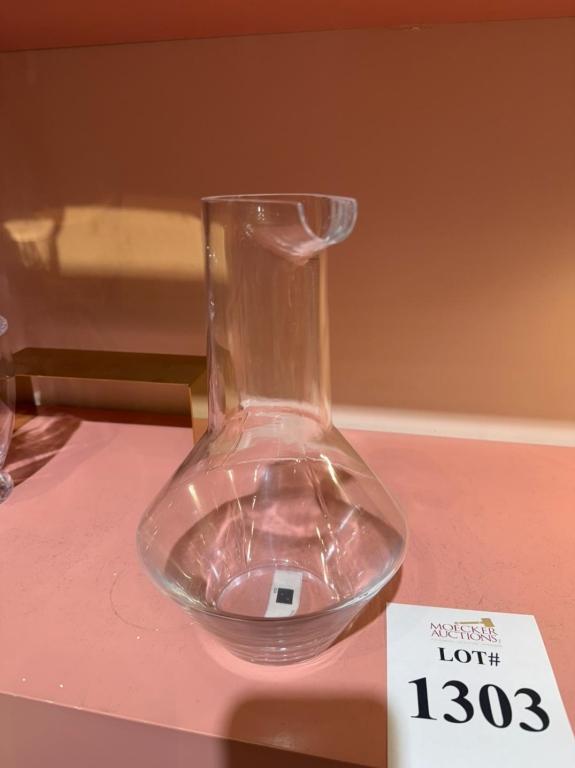 WINE CARAFE NUDE CANTER