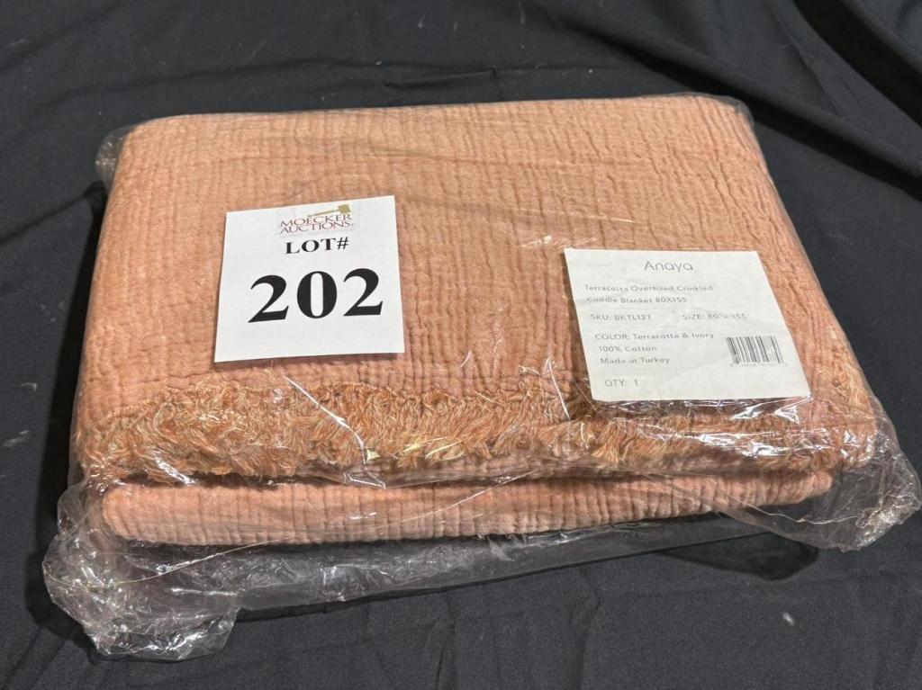 ANAYA OVERSIZED CRINKLED CUDDLE BLANKET