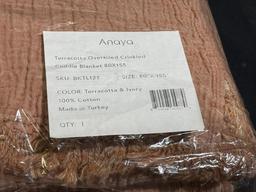 ANAYA OVERSIZED CRINKLED CUDDLE BLANKET
