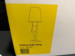 POLS POTTEN HIDING LADY LAMP