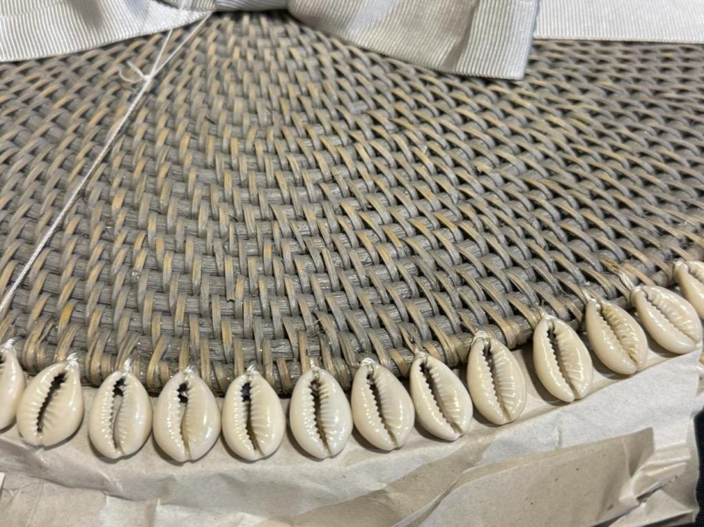 MODE LIVING SHELL PLACEMATS SET