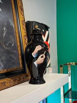 SELETTI TOILETPAPER CANESTER VASE (HANDS  W/LIPS)