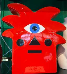 QEEBOO CERAMIC VASE OGGIAN RED PALM