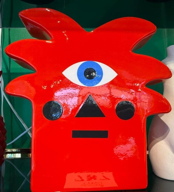 QEEBOO CERAMIC VASE OGGIAN RED PALM