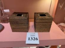 CALAISO RATTAN TISSUE HOLDER