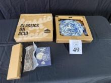CLASSICS ON ACID CAKE STAND